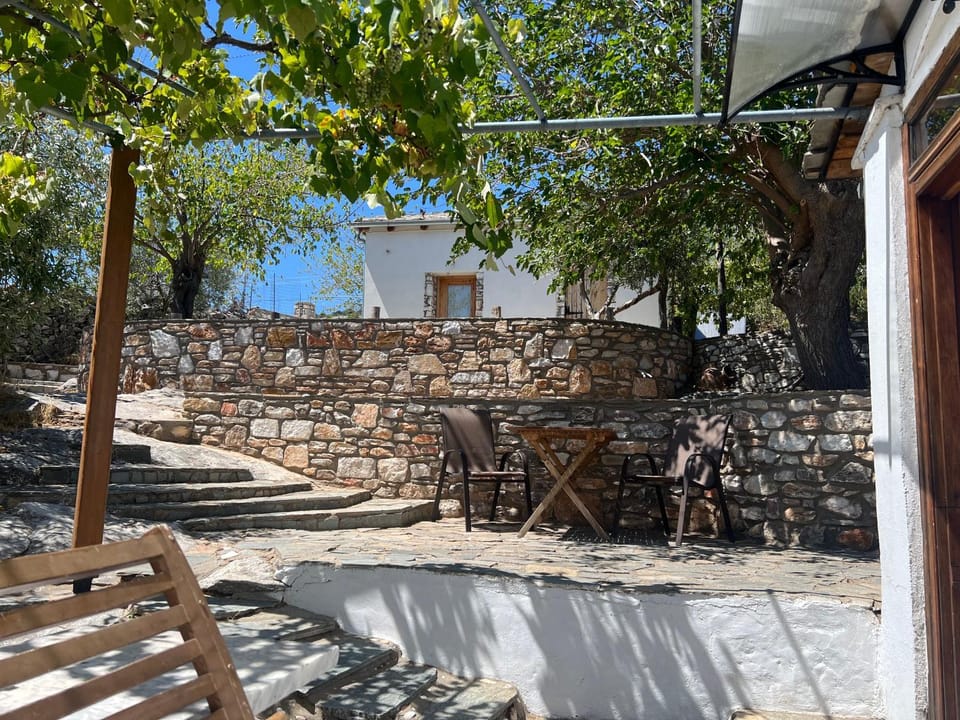 Linos Traditional Cottage House in Thasos