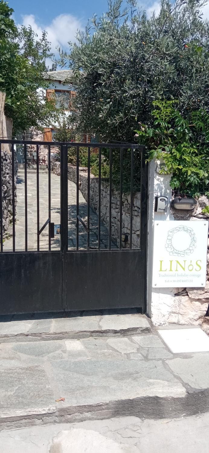 Linos Traditional Cottage House in Thasos