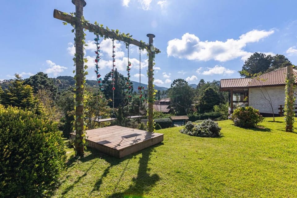 Refúgio de Montanha em Monte Verde para Famílias e Amigos com 4 Suítes House in Monte Verde