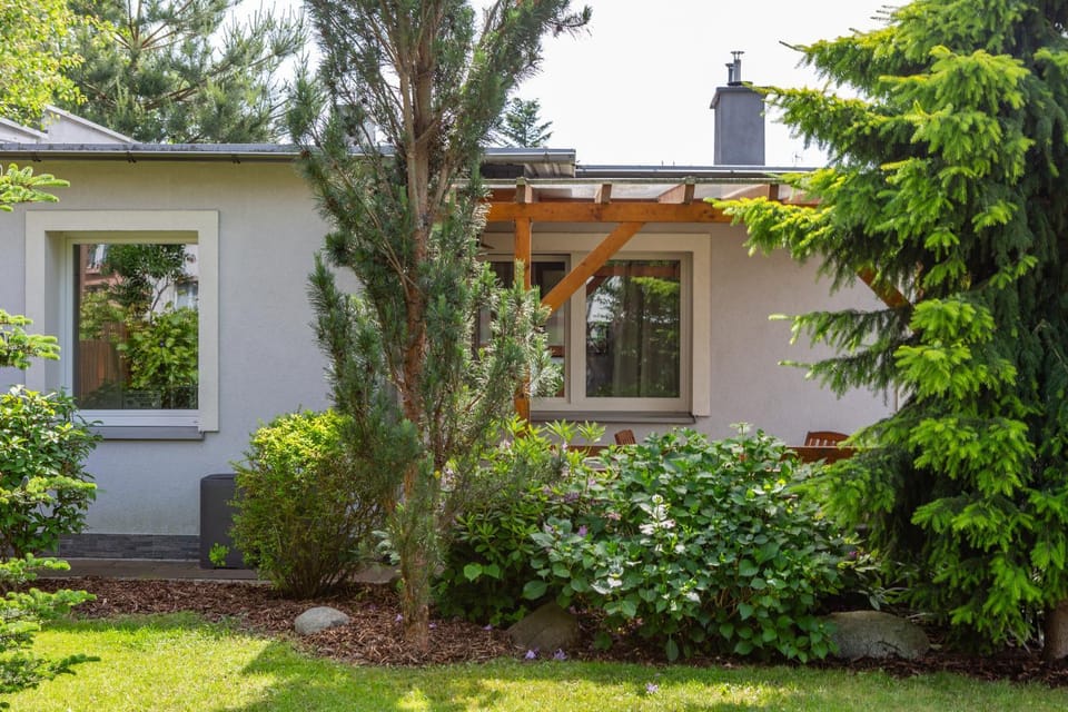 Property building, Garden, Garden, Garden view, Garden view