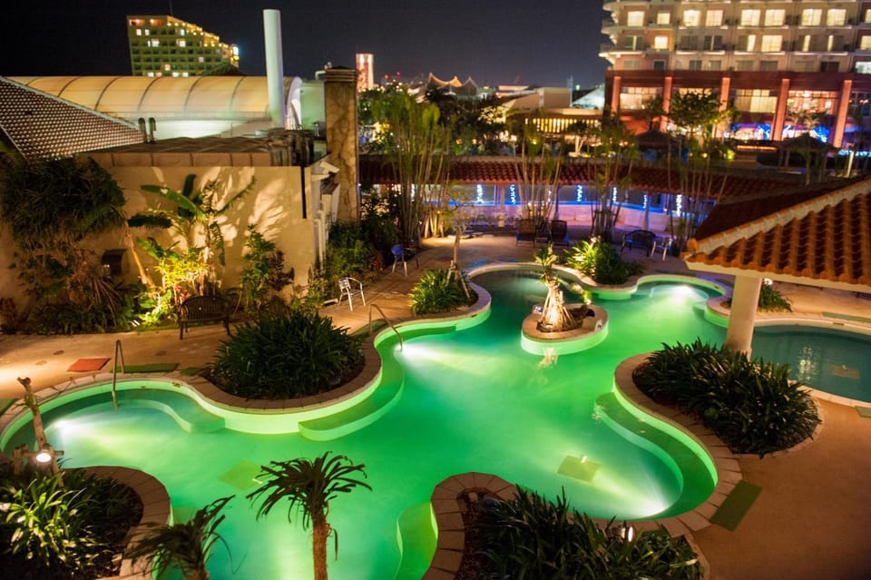 Night, Swimming pool