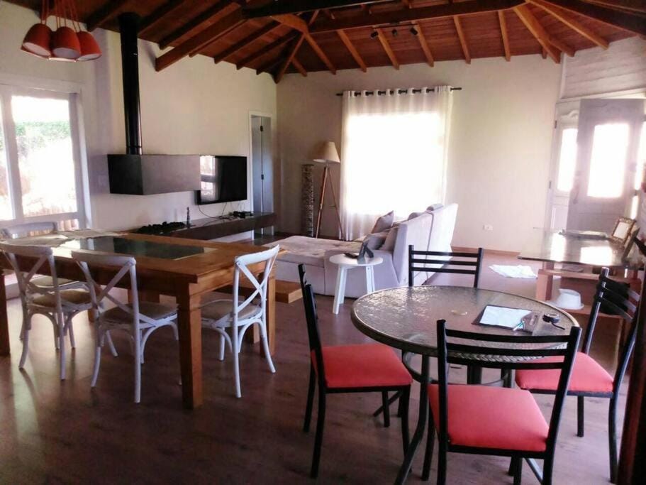 Casa LINDA TÉRREA e SUPER ACONCHEGANTE 3 Suítes House in Monte Verde