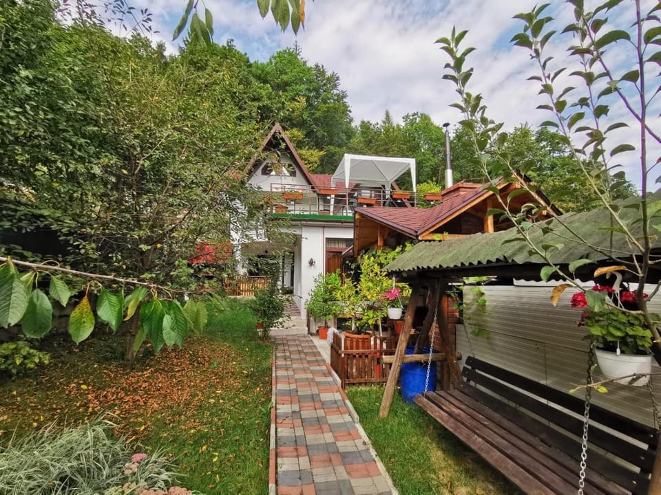 Casa DeLux Bed and Breakfast in Romania