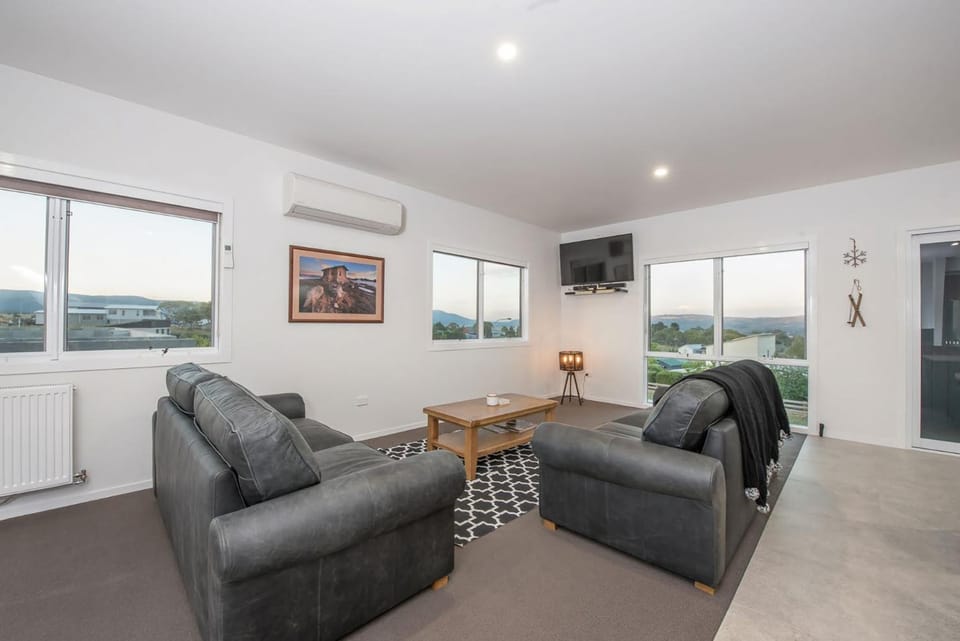 TV and multimedia, View (from property/room), Living room