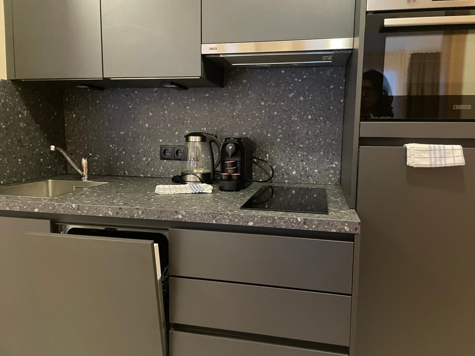 Coffee/tea facilities, Kitchen or kitchenette