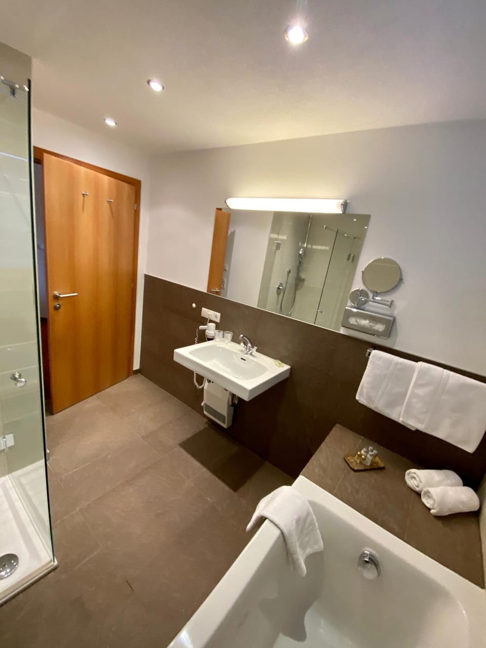 Bathroom, Bath