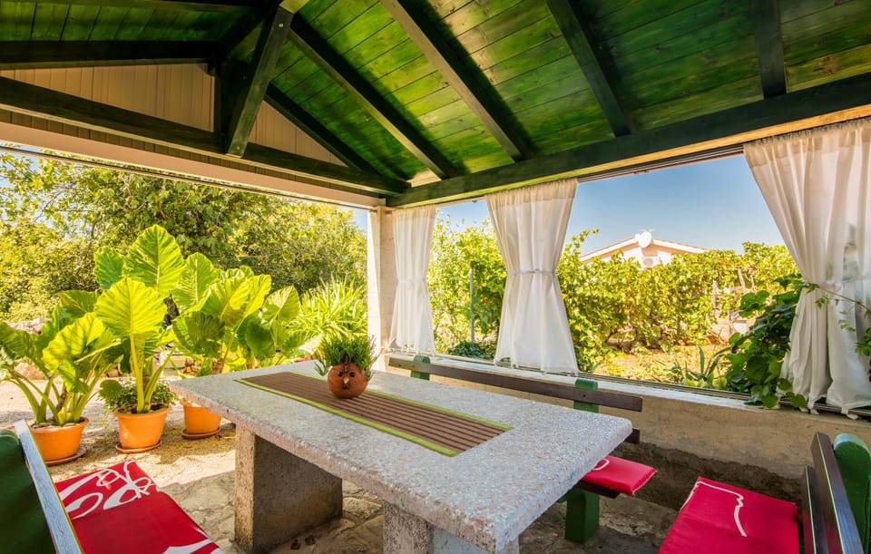 Seating area, Garden view