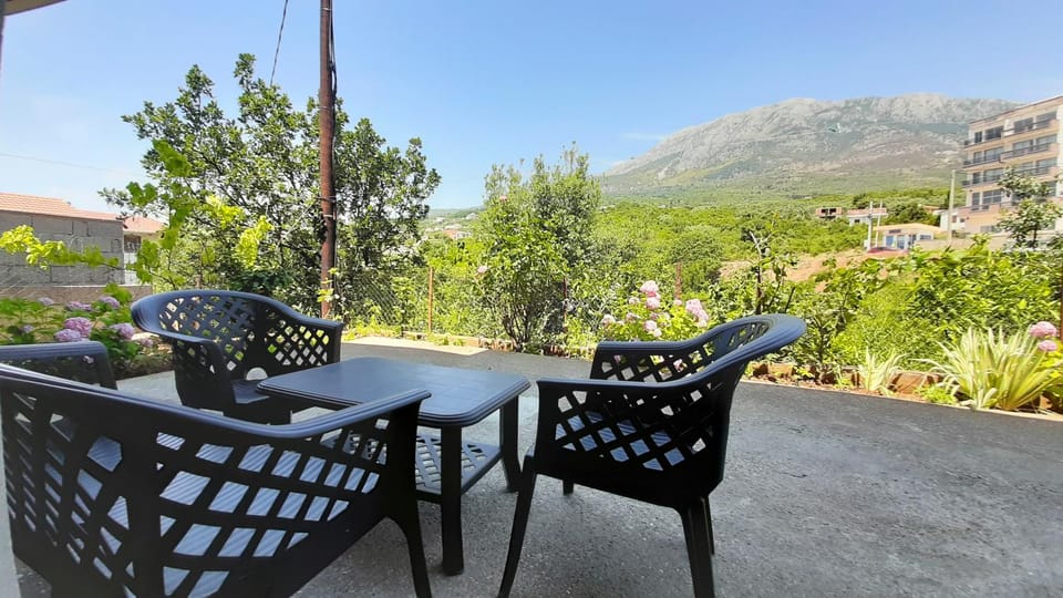 Children play ground, Balcony/Terrace