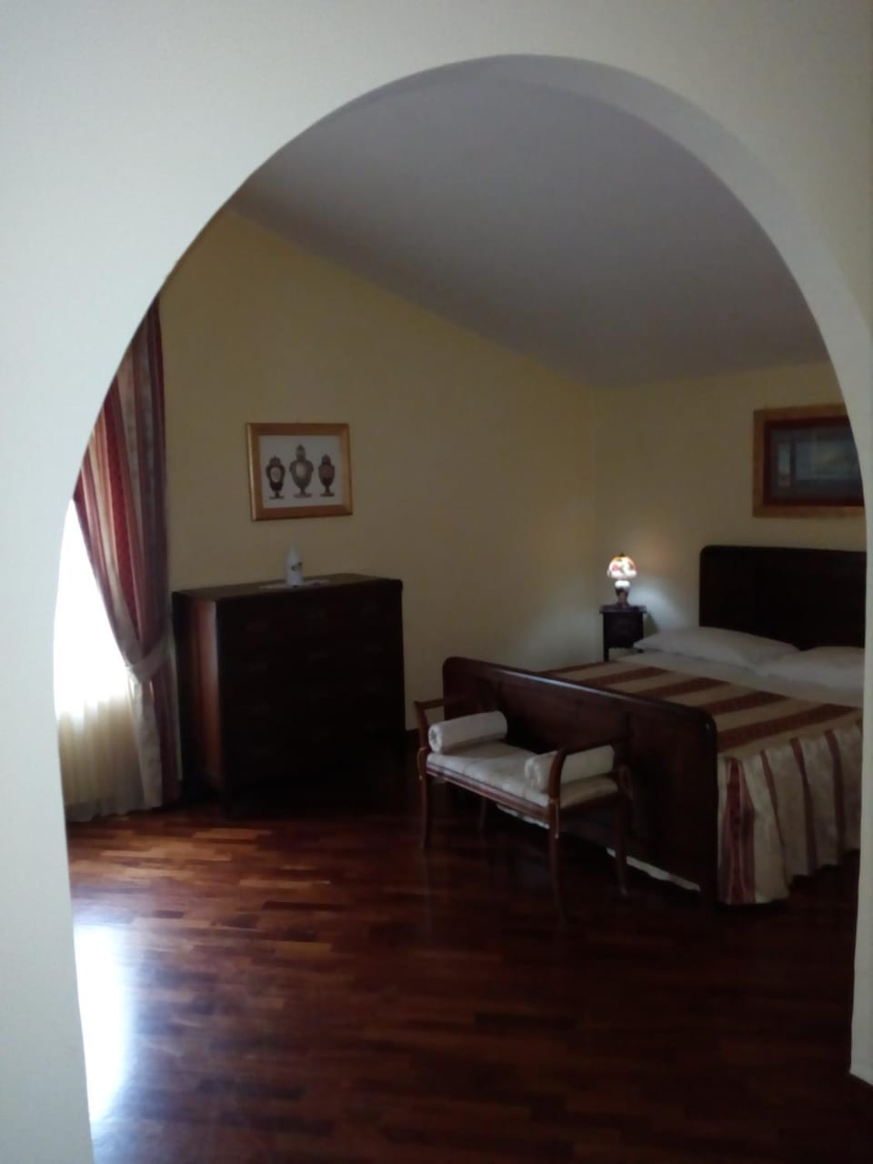Photo of the whole room