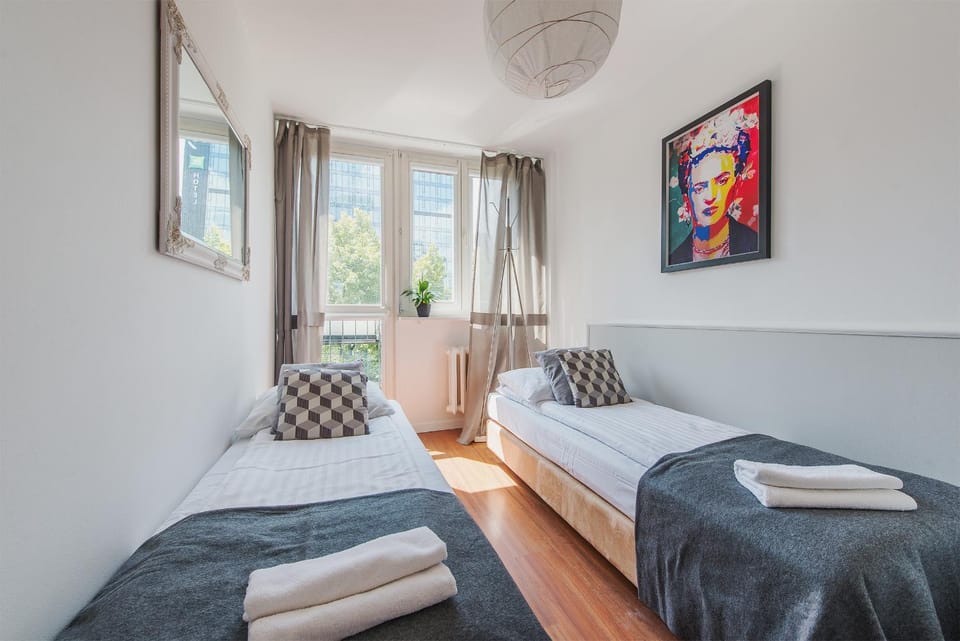 Bed, Other, Other, Other, Photo of the whole room, Seating area, Bedroom, towels