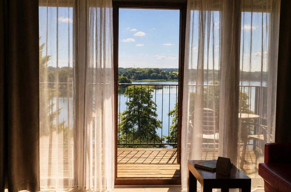 Day, Natural landscape, View (from property/room), Balcony/Terrace, Lake view