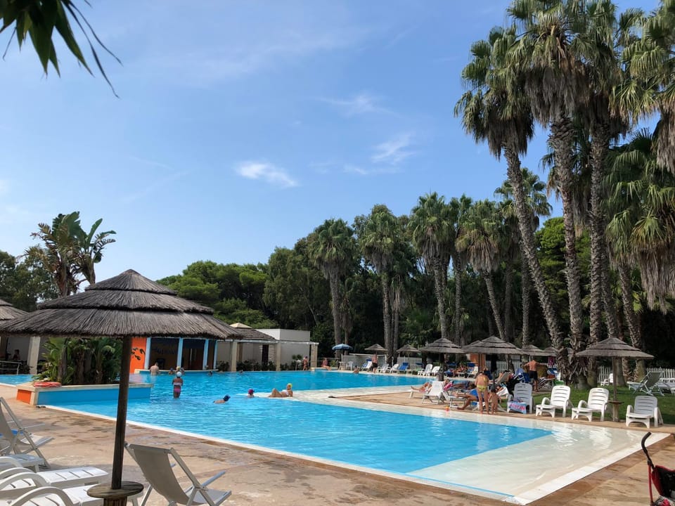Nearby landmark, Swimming pool, Swimming pool