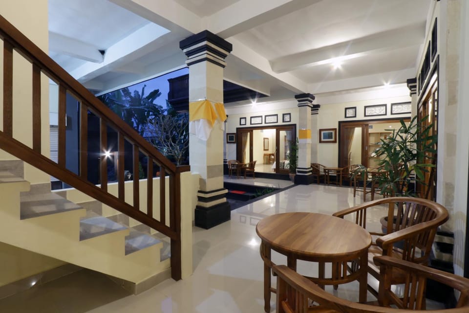 Property building, Balcony/Terrace, Other, Photo of the whole room, Decorative detail