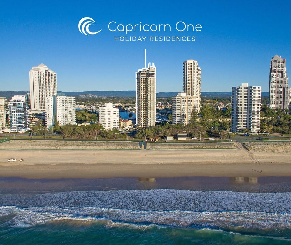 Capricorn One Beachside Holiday Apartments - Official Apartment hotel in Surfers Paradise