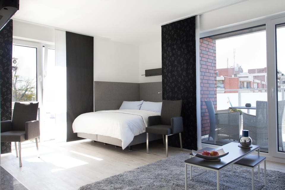 Bed, Photo of the whole room