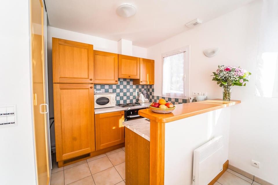 Kitchen or kitchenette, stove
