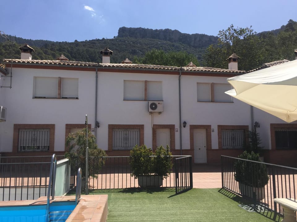 Off site, On site, Swimming pool