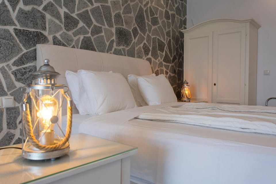 Bed, wardrobe