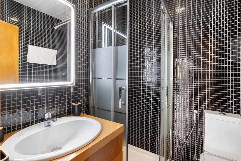 Bathroom, Living room