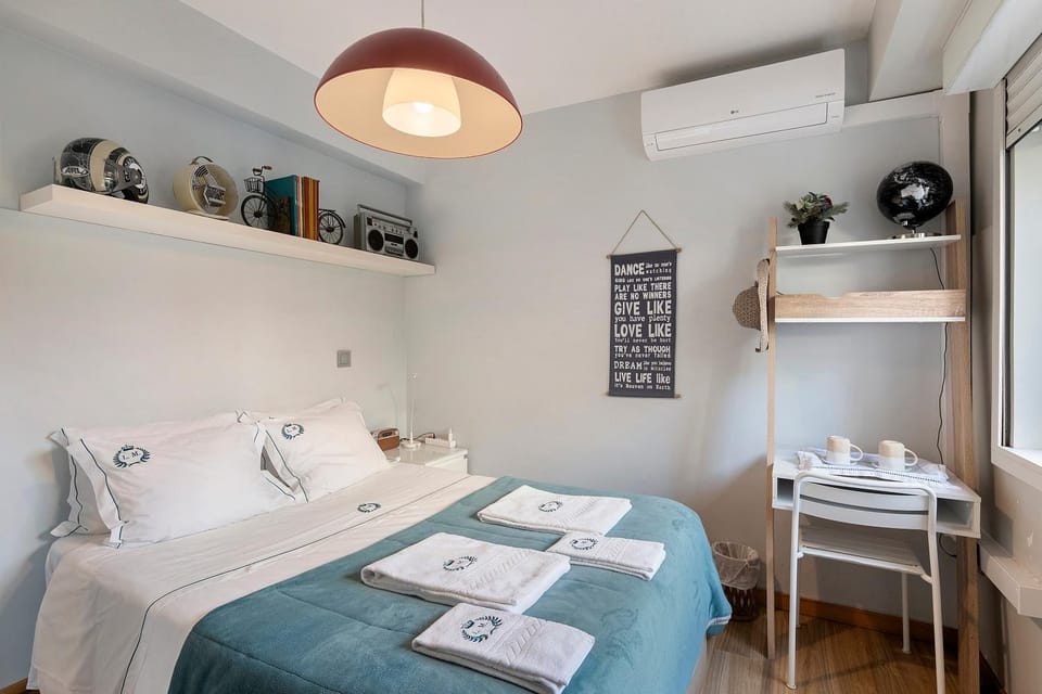 Bathroom, Living room