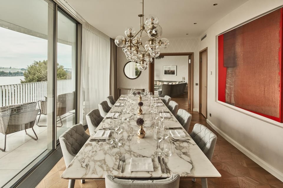 Living room, Seating area, Dining area