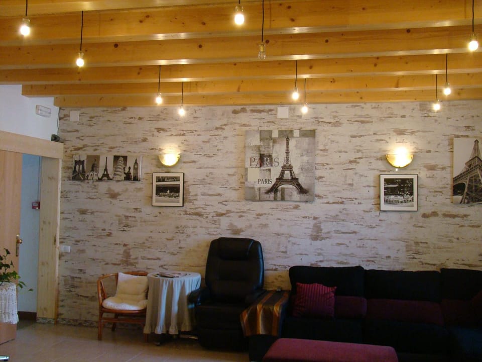 Lounge or bar