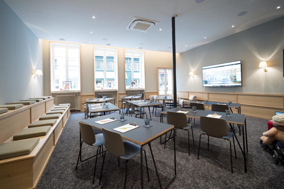 Meeting/conference room