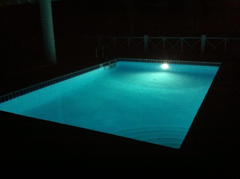 Swimming pool, Swimming pool