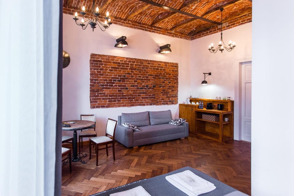 Coffee/tea facilities, Photo of the whole room, Decorative detail, Seating area