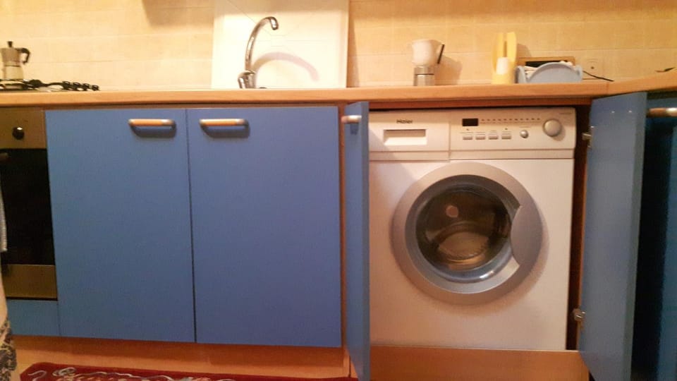 Kitchen or kitchenette, Area and facilities