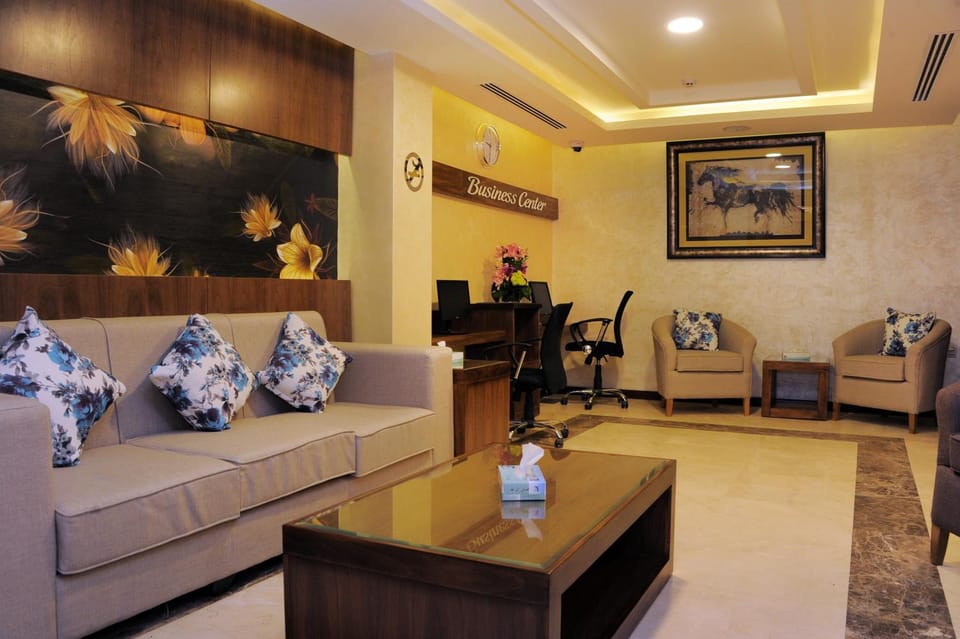 Library, Business facilities