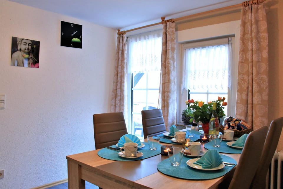 Decorative detail, Dining area