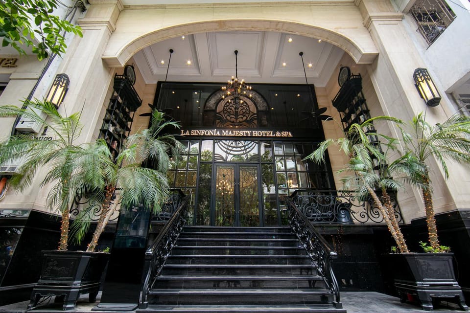 Property building, Facade/entrance