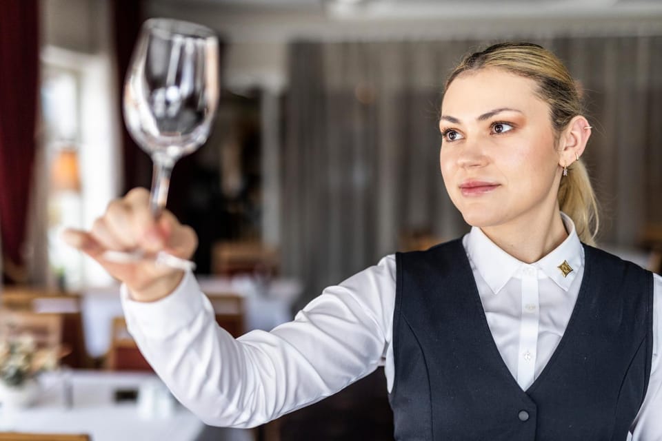Staff, Restaurant/places to eat, Restaurant/places to eat, People, Lounge or bar, Food and drinks, Banquet/Function facilities, Drinks, Alcoholic drinks
