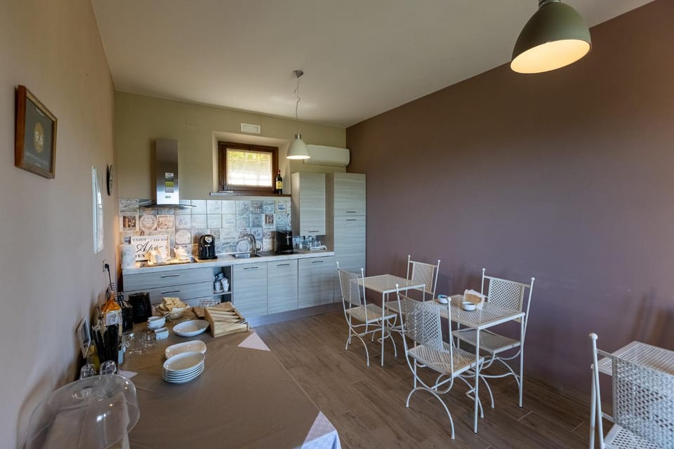 Dining area, Communal kitchen, Breakfast