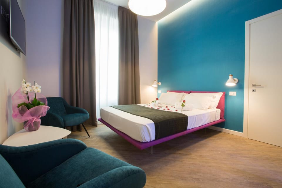 Photo of the whole room, Bedroom