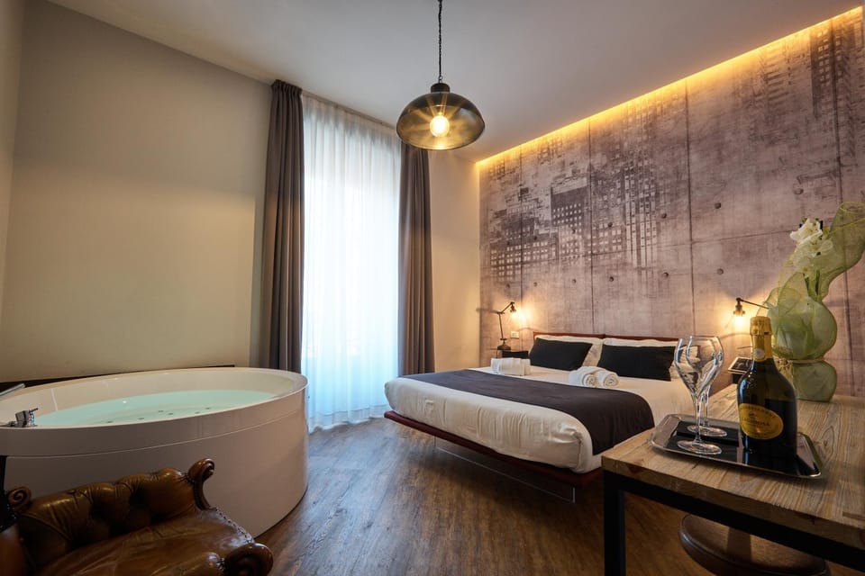 Hot Tub, Photo of the whole room