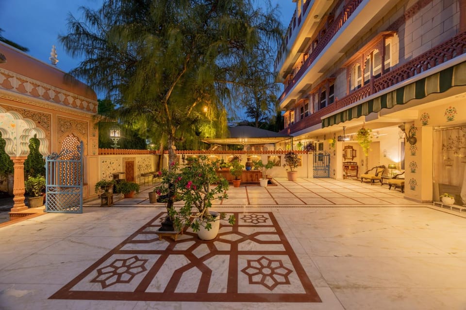Property building, Facade/entrance