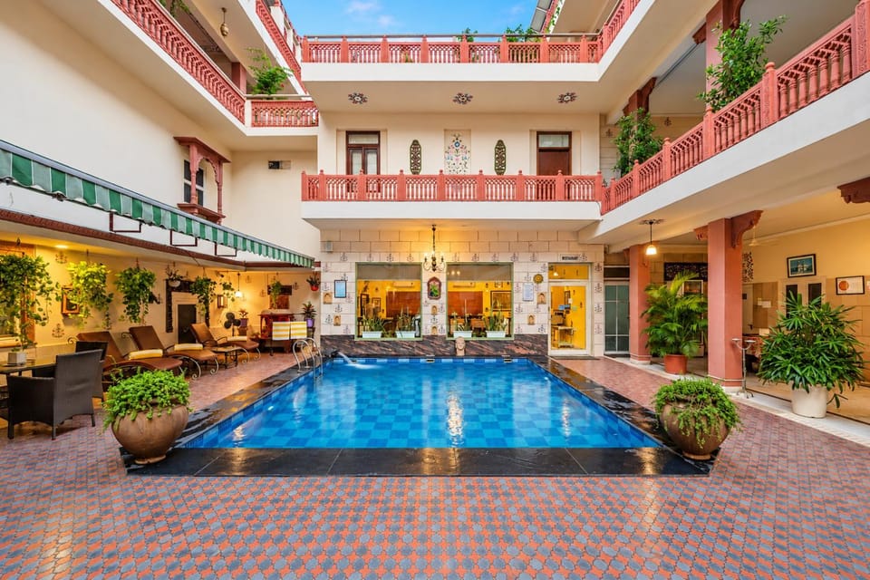 Pool view, Swimming pool