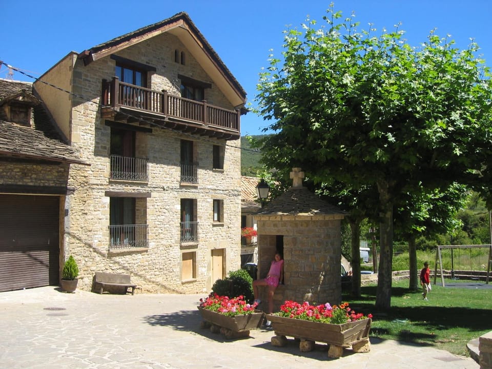 Property building, Facade/entrance