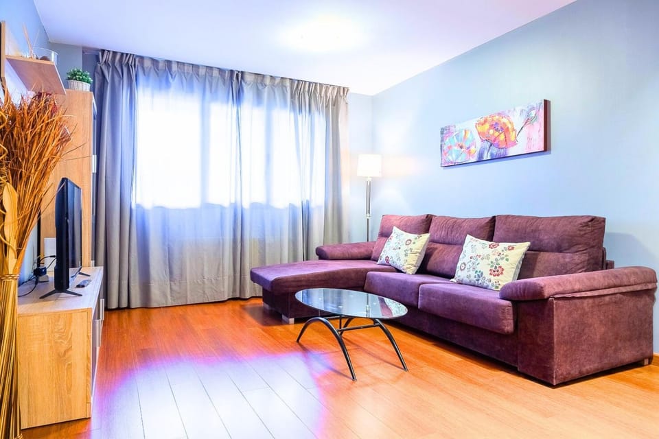 Property building, Off site, TV and multimedia, Living room, Seating area