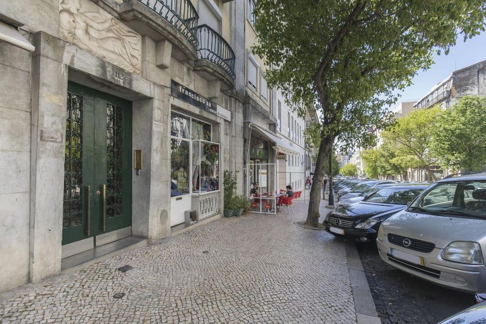 Facade/entrance, Off site, Neighbourhood, Street view
