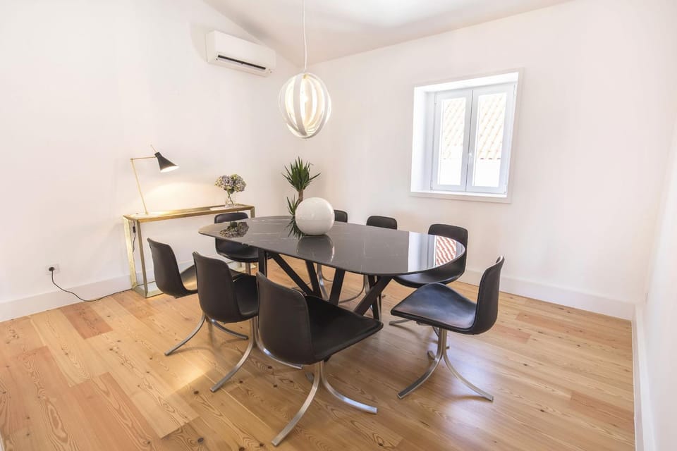 Decorative detail, Dining area