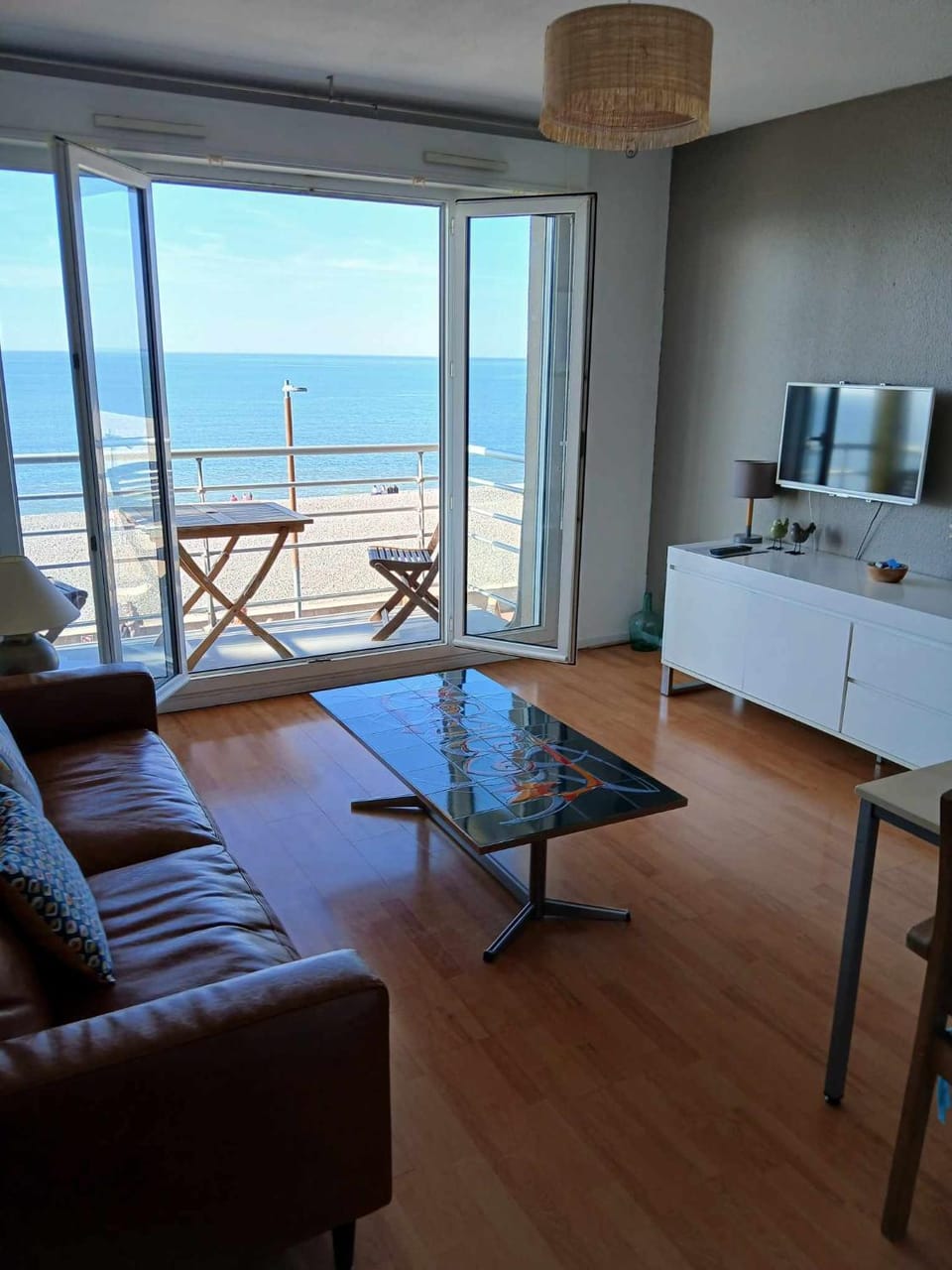 Natural landscape, TV and multimedia, View (from property/room), Balcony/Terrace, Living room, Sea view