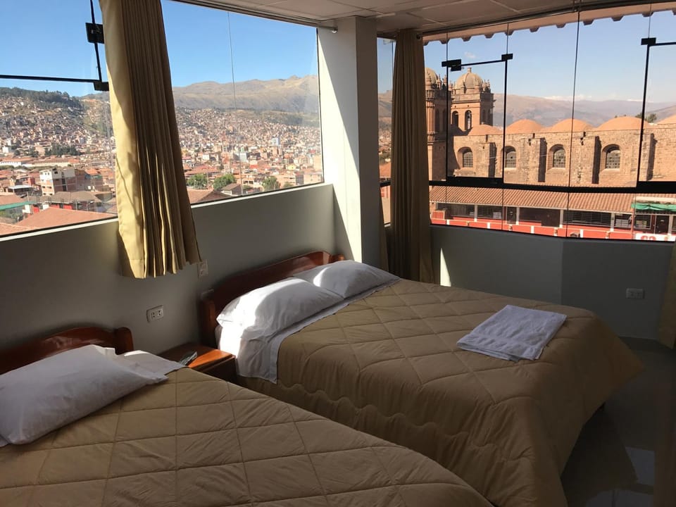 Photo of the whole room, City view