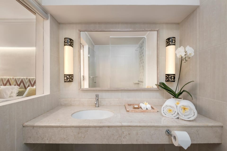 Bathroom, Bath