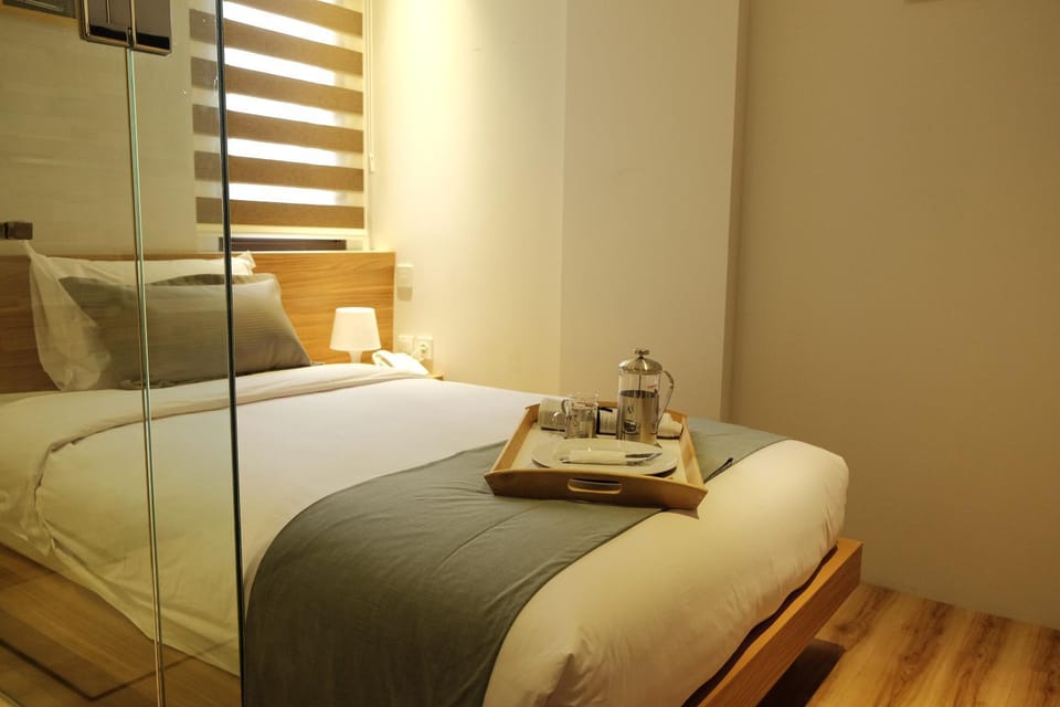 FLAT06.Tendean Hotel in South Jakarta City
