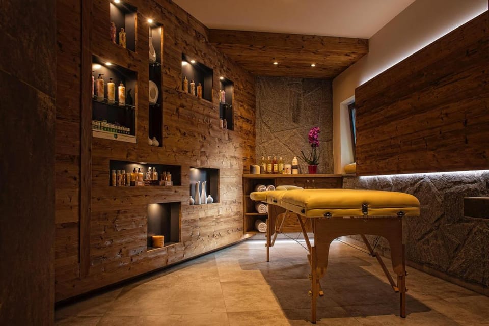 Property building, Massage