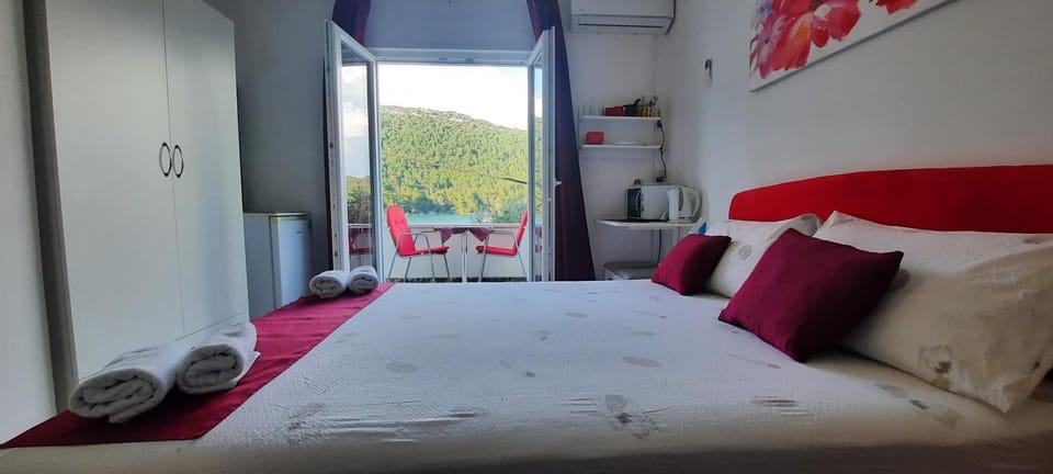 Apartment Sea Dream Bed and Breakfast in Dubrovnik-Neretva County