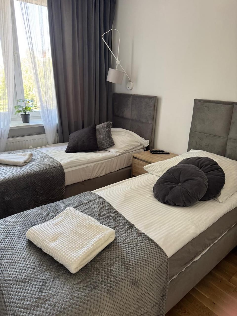 Family & Business Elegant Apartments KCK ul Astronautów Centrum Downtown - 3 Bedroom, Bath with Hydromassage, Parking Apartment in Poland